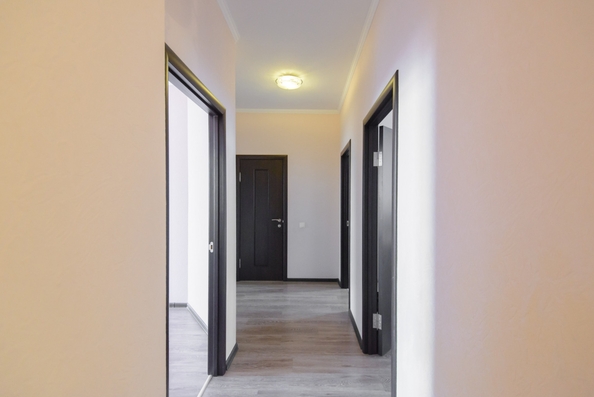 
  Продается 4-комн. квартира, 125.6 м², Комарова ул, д. 131а
. Фото 15.