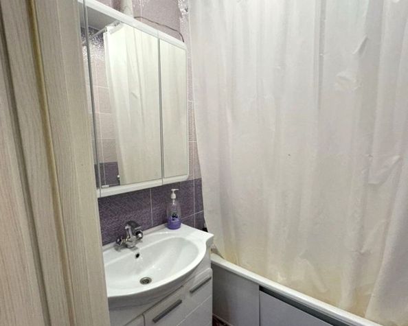 
  Продается 2-комн. квартира, 47 м², Ткачева ул, д. 20
. Фото 13.