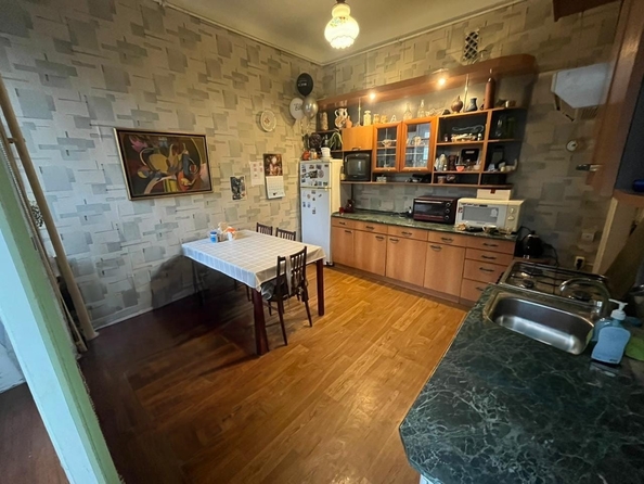 
  Продается 2-комн. квартира, 65 м², Соборный пер, д. 45
. Фото 3.
