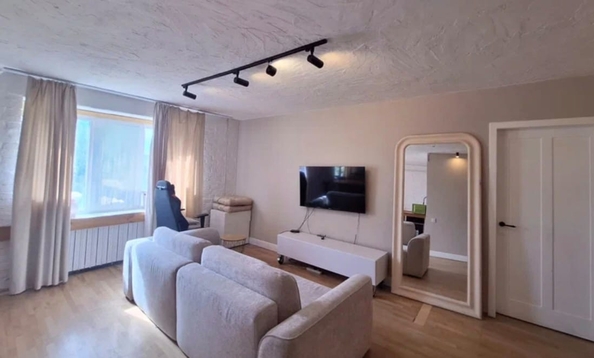 
  Продается 2-комн. квартира, 50 м², Газетный пер, д. 98
. Фото 2.