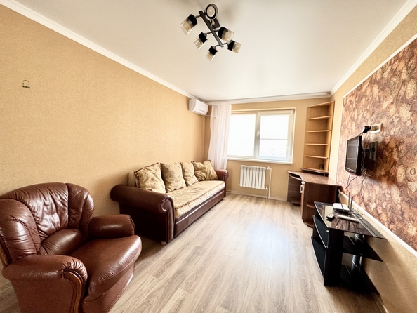 
  Продается 1-комн. квартира, 40 м², 40-летия Победы пр-кт, д. 73
. Фото 3.