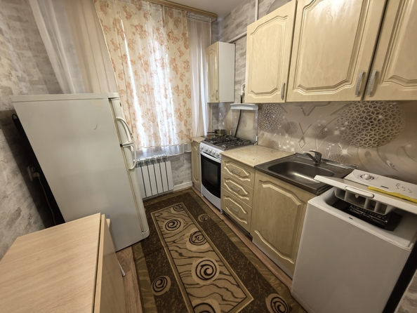 
  Продается 1-комн. квартира, 30 м², Комарова б-р, д. 17
. Фото 7.
