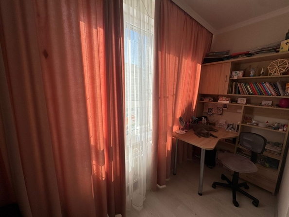 
  Продается 4-комн. квартира, 75 м², Чаленко пер, д. 17/1
. Фото 8.
