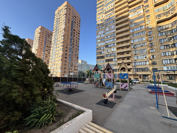 
  Продается 2-комн. квартира, 102 м², Пацаева ул, д. 16
. Фото 13.