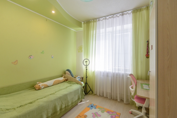 
  Продается 4-комн. квартира, 83.6 м², Павленко ул, д. 40
. Фото 32.