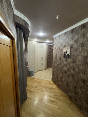 
  Продается 4-комн. квартира, 99.5 м², Жмайлова ул, д. 27
. Фото 8.