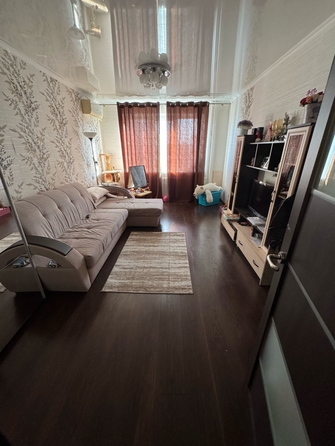 
  Продается 2-комн. квартира, 54 м², Комарова б-р, д. 1
. Фото 4.