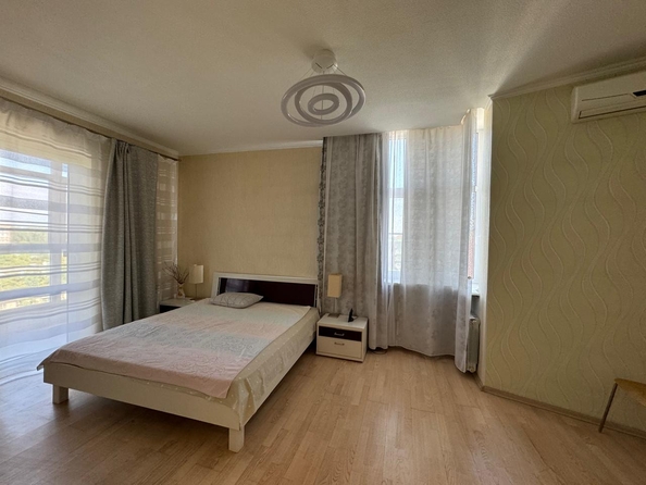 
  Продается 2-комн. квартира, 85 м², 2-я Краснодарская ул, д. 135а
. Фото 3.