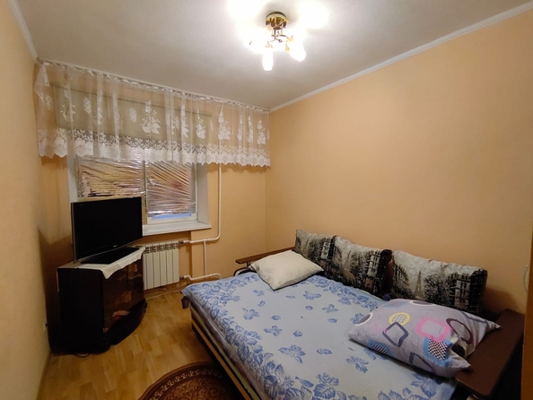 
  Продается 4-комн. квартира, 84 м², Платова ул, д. 66
. Фото 2.