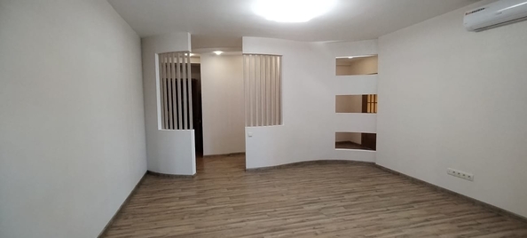 
  Продается 2-комн. квартира, 67 м², Ворошиловский пр-кт, д. 80
. Фото 9.