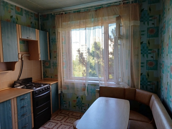 
  Продается 3-комн. квартира, 64.9 м², Комарова б-р, д. 18/2
. Фото 2.