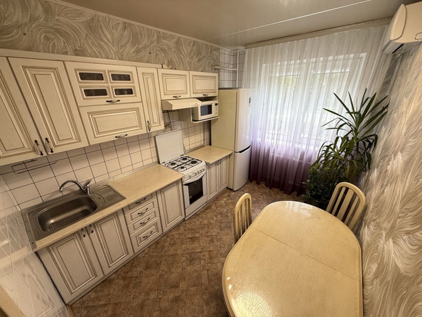 
  Продается 3-комн. квартира, 65 м², Зорге ул, д. 25
. Фото 2.