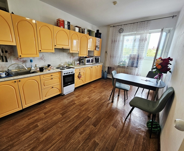 
  Продается 3-комн. квартира, 85 м², Петренко ул, д. 8
. Фото 2.