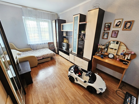 
  Продается 3-комн. квартира, 85 м², Петренко ул, д. 8
. Фото 8.