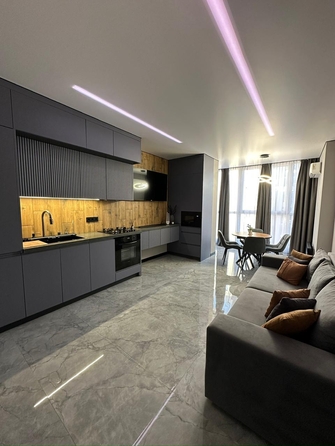 
  Продается 2-комн. квартира, 68 м², Берберовская ул, д. 15
. Фото 2.