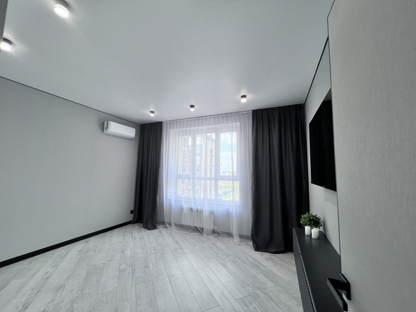 
  Продается 2-комн. квартира, 68 м², Берберовская ул, д. 15
. Фото 12.