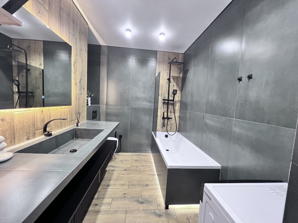 
  Продается 2-комн. квартира, 68 м², Берберовская ул, д. 15
. Фото 20.