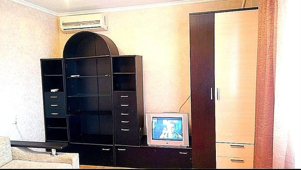 
  Продается 2-комн. квартира, 46 м², Варфоломеева ул, д. 244
. Фото 1.