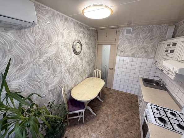 
  Продается 3-комн. квартира, 65 м², Зорге ул, д. 27/6
. Фото 16.