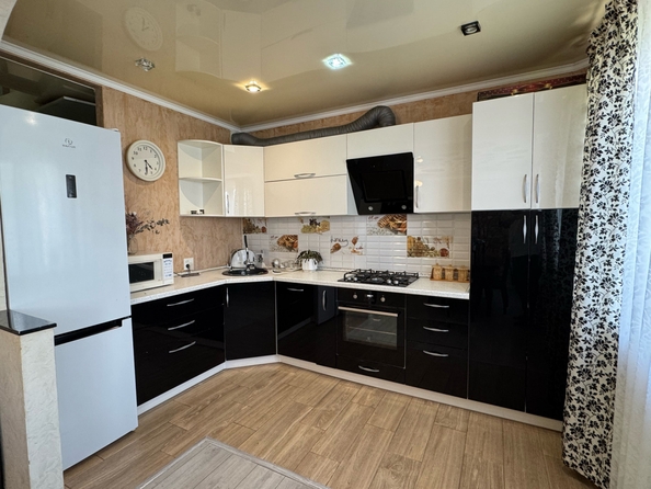 
  Продается 3-комн. квартира, 64 м², Зорге ул, д. 35
. Фото 3.