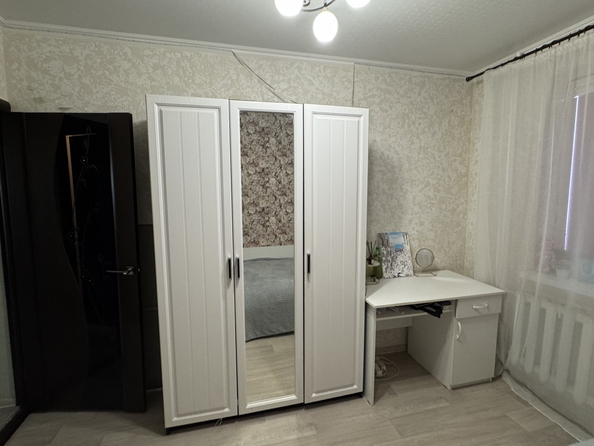 
  Продается 3-комн. квартира, 64 м², Зорге ул, д. 35
. Фото 8.