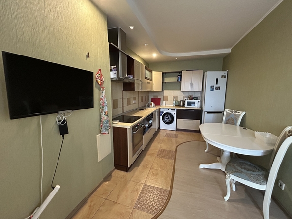 
  Продается 3-комн. квартира, 90 м², Жмайлова ул, д. 4/2
. Фото 3.