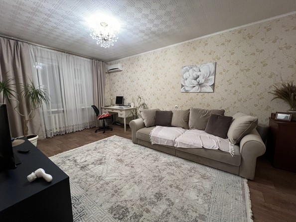 
  Продается 2-комн. квартира, 56.4 м², Днепропетровская ул, д. 48
. Фото 1.