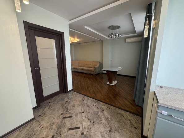 
  Продается 2-комн. квартира, 70 м², Зорге ул, д. 11
. Фото 7.