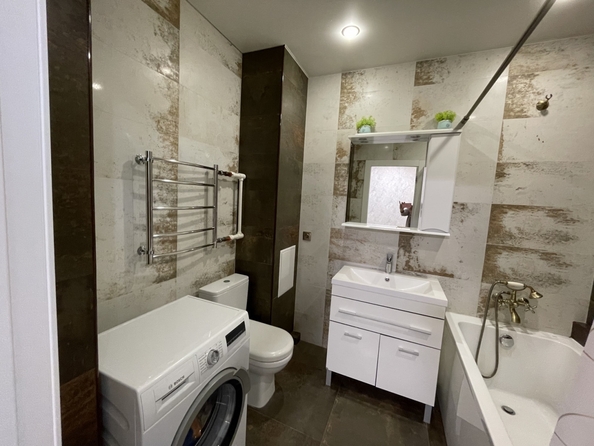 
  Продается 2-комн. квартира, 52.8 м², Шолохова пр-кт, д. 211/1
. Фото 5.
