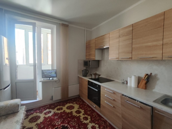 
  Продается 2-комн. квартира, 56 м², Ткачева ул, д. 19
. Фото 1.