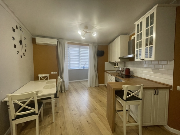 
  Продается 2-комн. квартира, 65 м², 2-я Володарского ул, д. 166/6
. Фото 1.