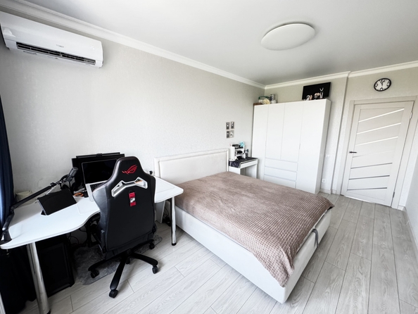 
  Продается 1-комн. квартира, 37.8 м², Берберовская ул, д. 2/101
. Фото 10.