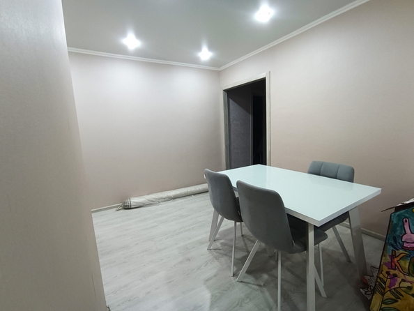 
  Продается 3-комн. квартира, 58.6 м², Абаканская ул, д. 20
. Фото 3.