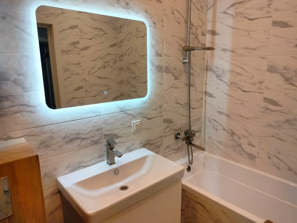 
  Продается 2-комн. квартира, 55 м², Ларина ул, д. 45
. Фото 6.