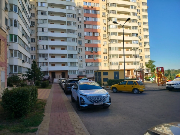 
  Продается 1-комн. квартира, 40 м², Петренко ул, д. 26
. Фото 1.