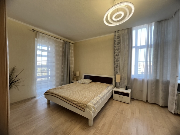 
  Продается 2-комн. квартира, 85 м², 2-я Краснодарская ул, д. 135
. Фото 4.