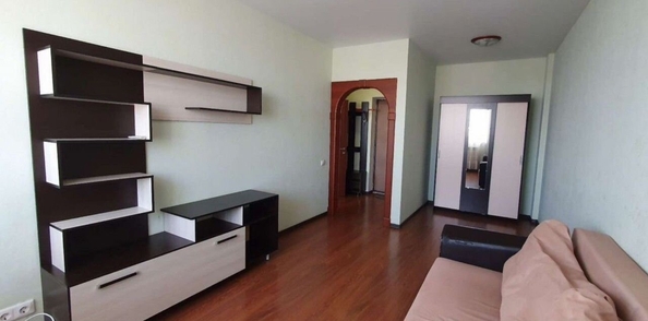 
  Продается 1-комн. квартира, 38 м², Платова б-р, д. 20/17
. Фото 1.