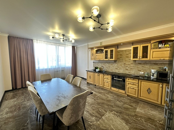 
  Продается 3-комн. квартира, 105 м², Матросова ул, д. 35
. Фото 2.