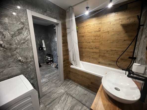 
  Продается 2-комн. квартира, 65.6 м², 2-я Краснодарская ул, д. 169б
. Фото 10.