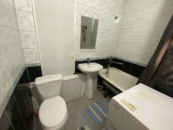 
  Продается 3-комн. квартира, 49 м², Зорге ул, д. 2
. Фото 9.