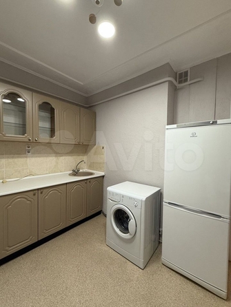 
  Продается 1-комн. квартира, 37.4 м², Жмайлова ул, д. 6
. Фото 7.