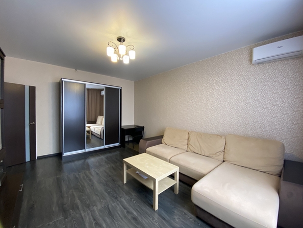 
  Продается 1-комн. квартира, 37 м², Еременко ул, д. 103
. Фото 1.