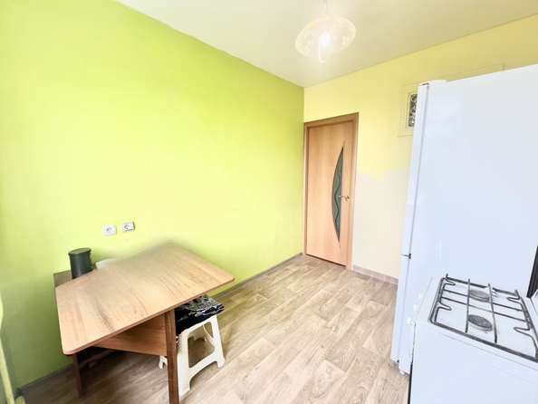 
  Продается 2-комн. квартира, 47 м², Абаканская ул, д. 22
. Фото 5.