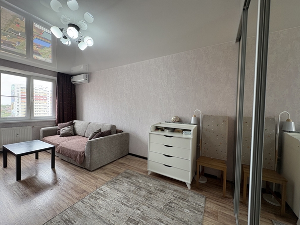 
  Продается 1-комн. квартира, 35.67 м², Висаитова ул, д. 5/11
. Фото 3.