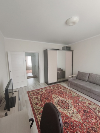 
  Продается 2-комн. квартира, 56 м², Ткачева ул, д. 19
. Фото 3.