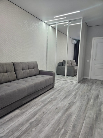 
  Продается 1-комн. квартира, 40 м², Берберовская ул, д. 9
. Фото 4.