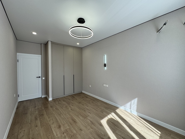
  Продается 2-комн. квартира, 52 м², Берберовская ул, д. 32
. Фото 4.