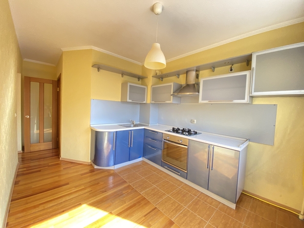 
  Продается 2-комн. квартира, 53 м², Мильчакова ул, д. 45
. Фото 1.