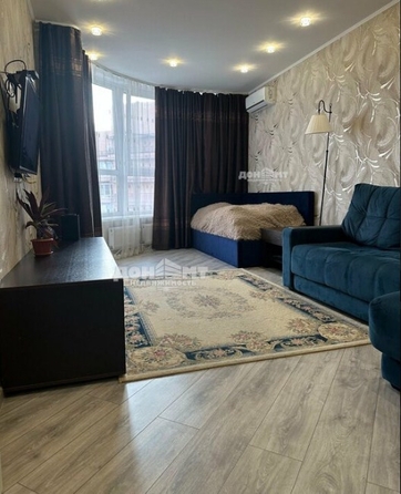 
  Продается 1-комн. квартира, 42 м², Комарова б-р, д. 1
. Фото 2.