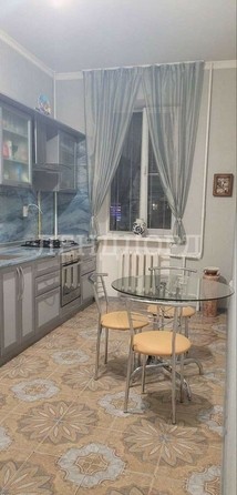 
   Продам 2-комнатную, 76 м², Космонавтов пл, 5Б

. Фото 2.